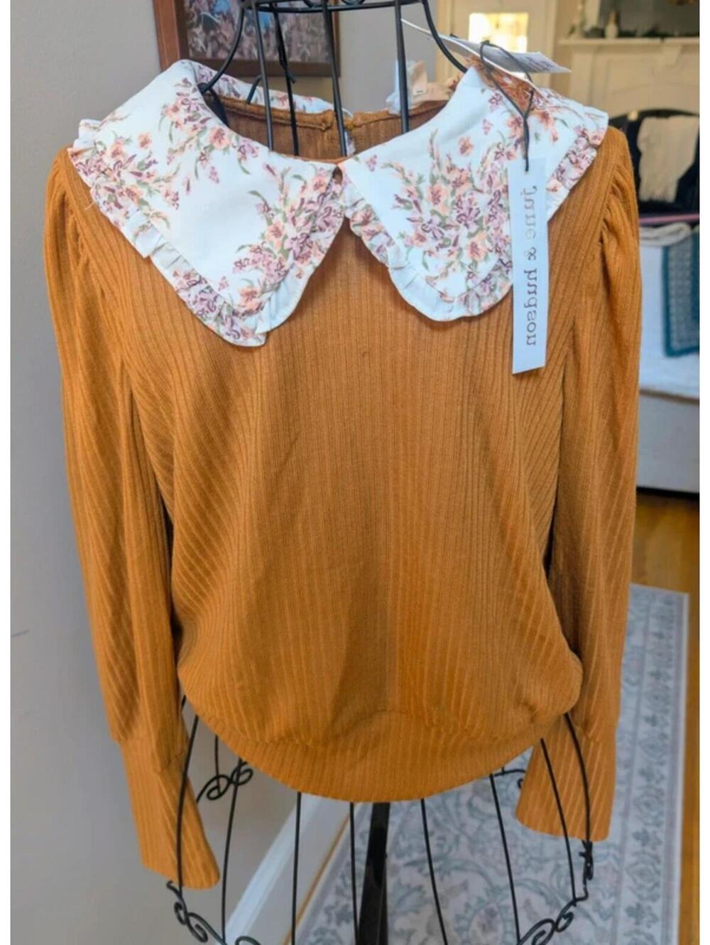 June & Hudson Ribbed Top w/ Floral Peter Pan Collar – Rust Size S, NWT